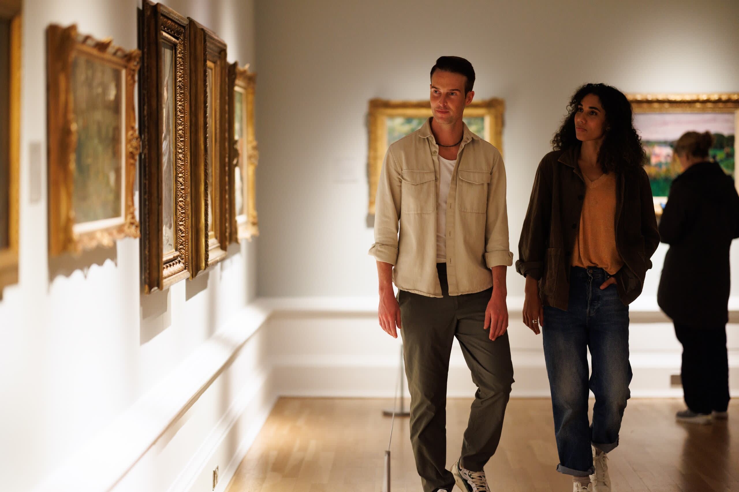 couple at an art gallery